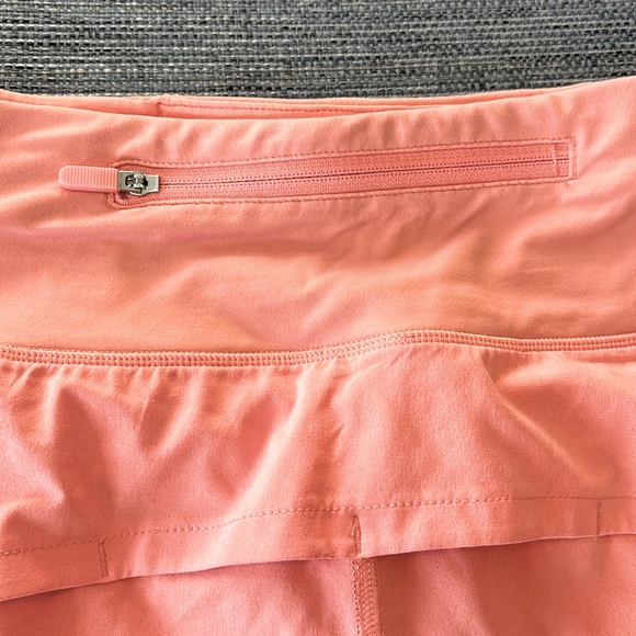 Lululemon Speed Up Mid-Rise Shorts - Picture 3 of 9